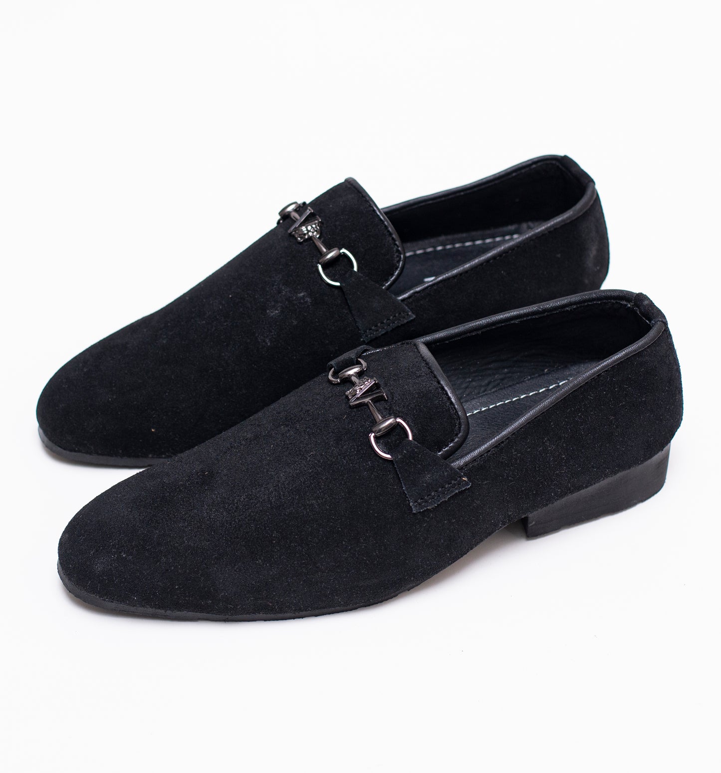Suede V - Black